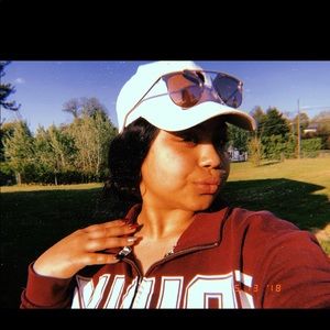 Meet your Posher, Savannah